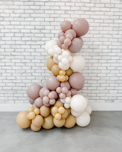 Freestanding Lush Garland (Drop & Go Delivery)